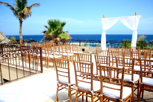 Villa Beach Wedding Ceremony Set Up in Los Cabos We LOVE this set up